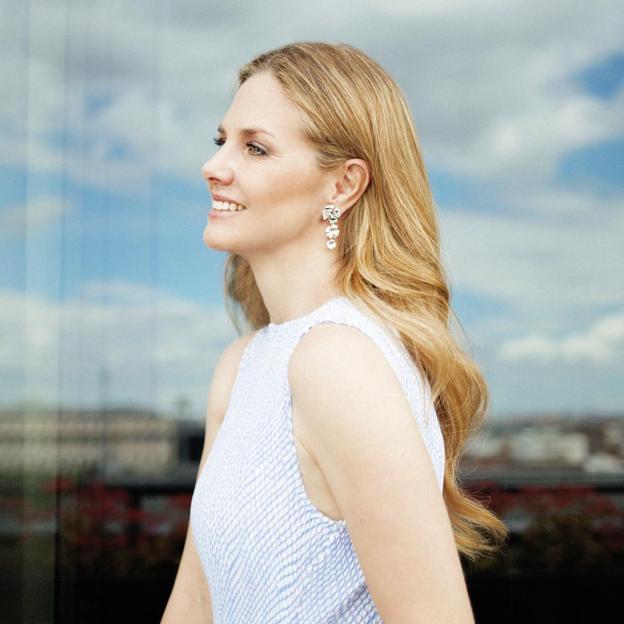 Genoveva Casanova rompe sus silencio para recordar con cariño a su suegra, la duquesa de Alba, a los nueve años de su muerte