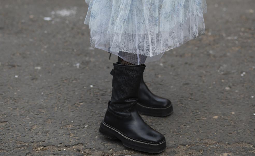 Botines cómodos y bonitos para llevar a la oficina que combinan con todo