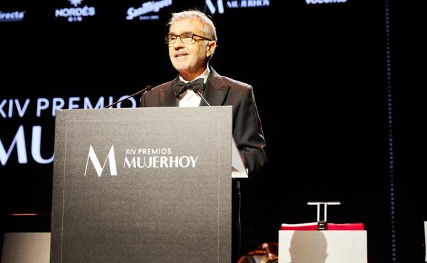 Iñaki Arechabaleta, presidente de Taller de Editores, en su discurso de bienvenida a los Premios Mujerhoy 2023.