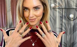 Moon manicure, así es la nueva tendencia de uñas que probarán las adictas al clásico rojo