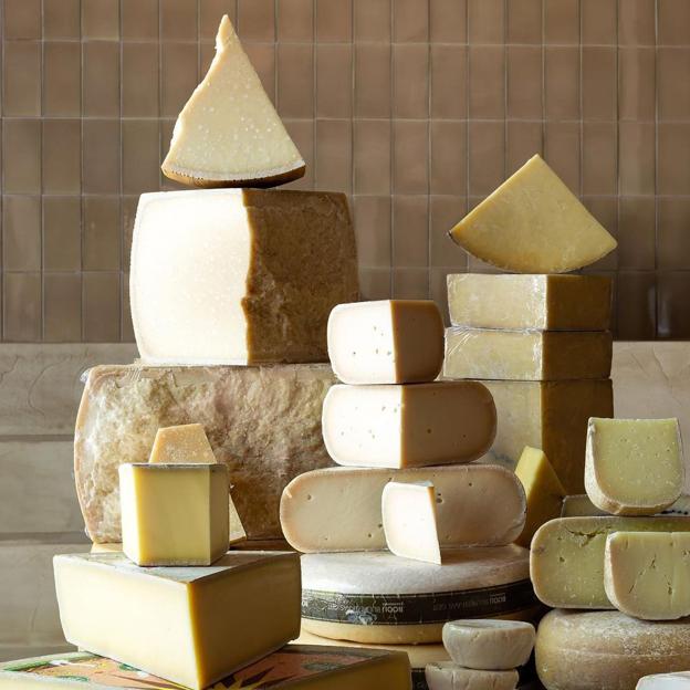 Quesos artesanos: el libro que necesitas para comprar y disfrutar de esta tradición culinaria