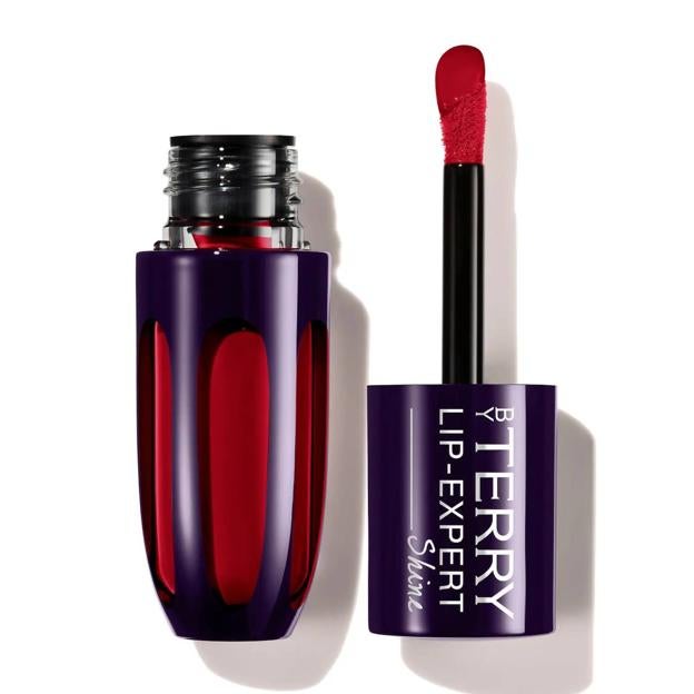 LIP-EXPERT SHINE Liquid Lipstick de By Terry en tono Fire Nude. Precio: 13,95 euros