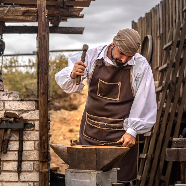 Puy du Fou España tiene una misión: rescatar oficios artesanos en riesgo de extinción