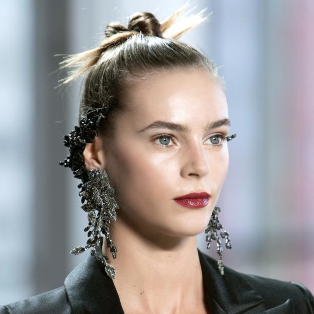 Sabemos por qué esta máscara de pestañas baratísima no para de venderse