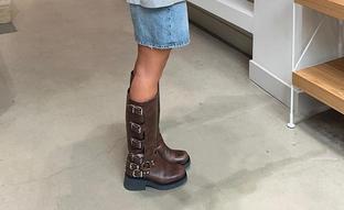 Zara rebaja las botas moteras más virales del 2023 a menos de 30 euros