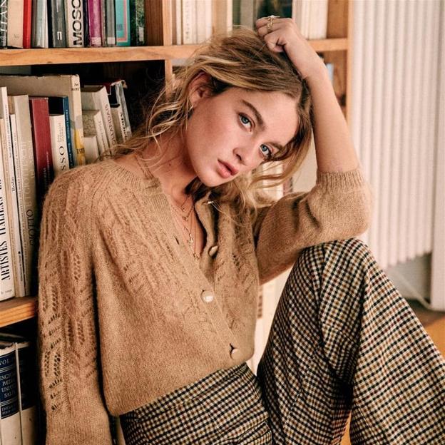 Lo nuevo de Mango esta semana: vestidos estampados, jerséis de colores y otros básicos para triunfar este diciembre