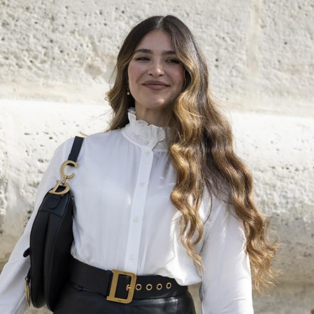 Mujer con pelo largo