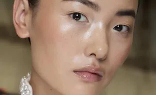 Las 10 mejores bases de maquillaje efecto glow para una piel radiante