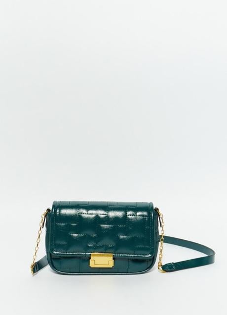 Bolso verde de Sfera (17,99 euros)