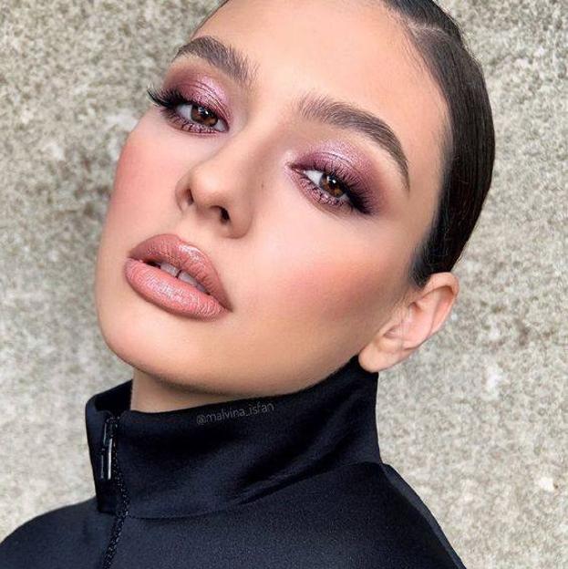 Maquillaje de ojos ahumados rosa: el look de moda que más favorece a todas