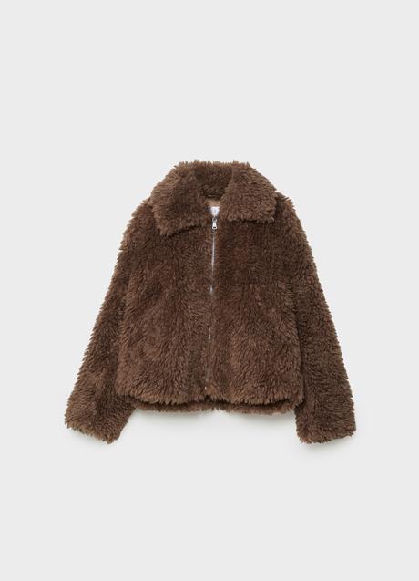 Chaqueta de pelo de Stradivarius (49,99 euros)