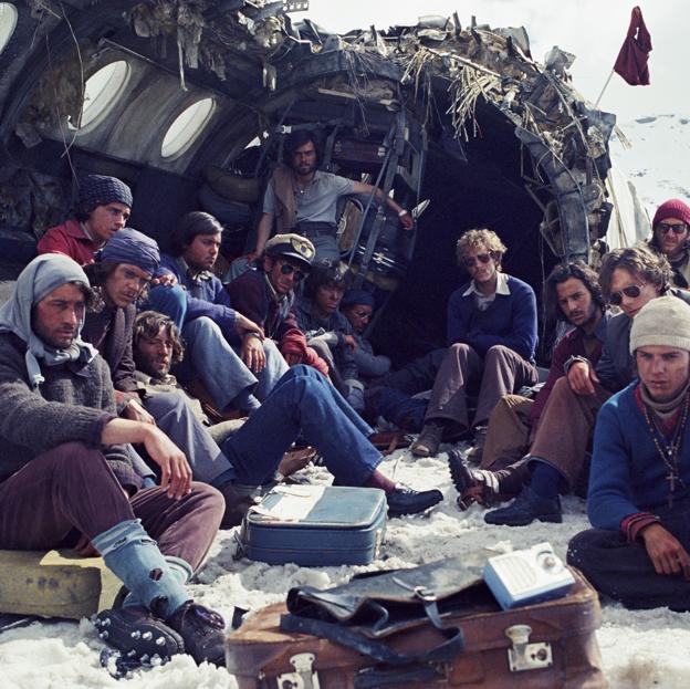 La sociedad de la nieve: lo que no cuenta la película sobre quienes nunca perdieron la esperanza de encontrar a los supervivientes (y para ello recurrieron a videntes)