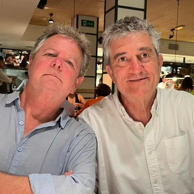 Qué han hecho Juan Luis Cano y Guillermo Fesser después de Gomaespuma: vida de pueblo en América y un reencuentro inesperado