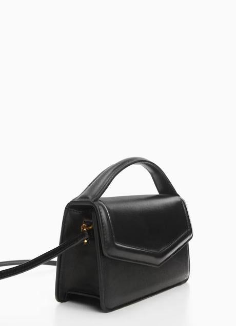 Bolso de mano negro de Mango (22,99 euros)