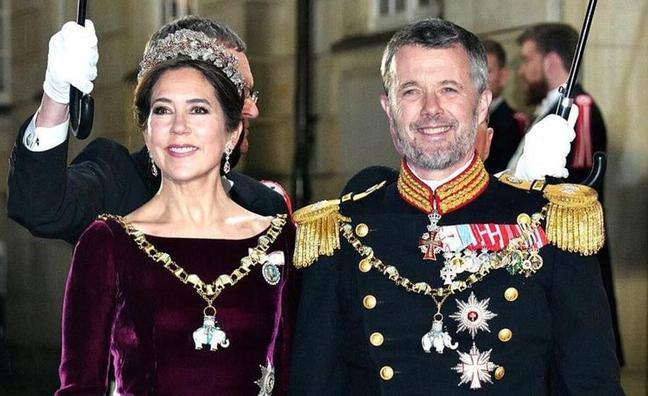 Los detalles de la reaparición de Mary de Dinamarca antes de ser reina: el mensaje que esconde su look