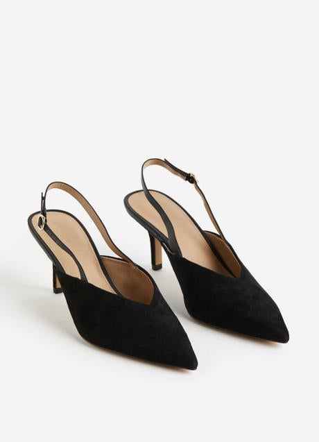 Zapatos negros destalonados de H&M (29,99 euros)