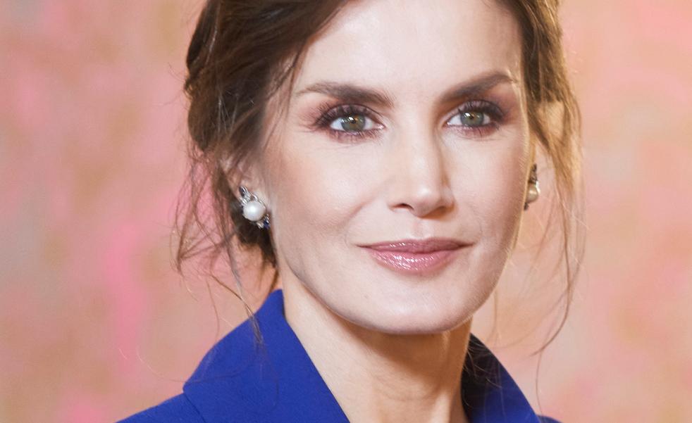 Las importantes joyas que la reina Letizia ha lucido en la Pascua Militar: de la caída del broche a los pendientes con historia