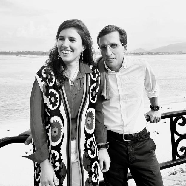 Todas las pistas que nos ha dado Martínez-Almeida sobre su boda y el motivo que podría obligarle a cambiar la fecha del enlace