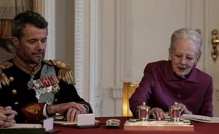 La reina Margarita se viste para desaparecer: por qué eligió este precioso traje rosa para despedirse del trono de Dinamarca