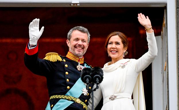 Federico y Mary de Dinamarca durante la proclamación del nuevo rey. 