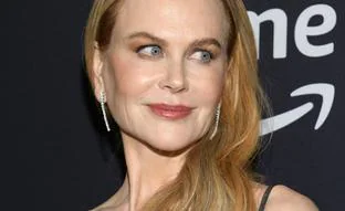 Nicole Kidman impacta con un atrevido vestido negro y consigue su look más sexy