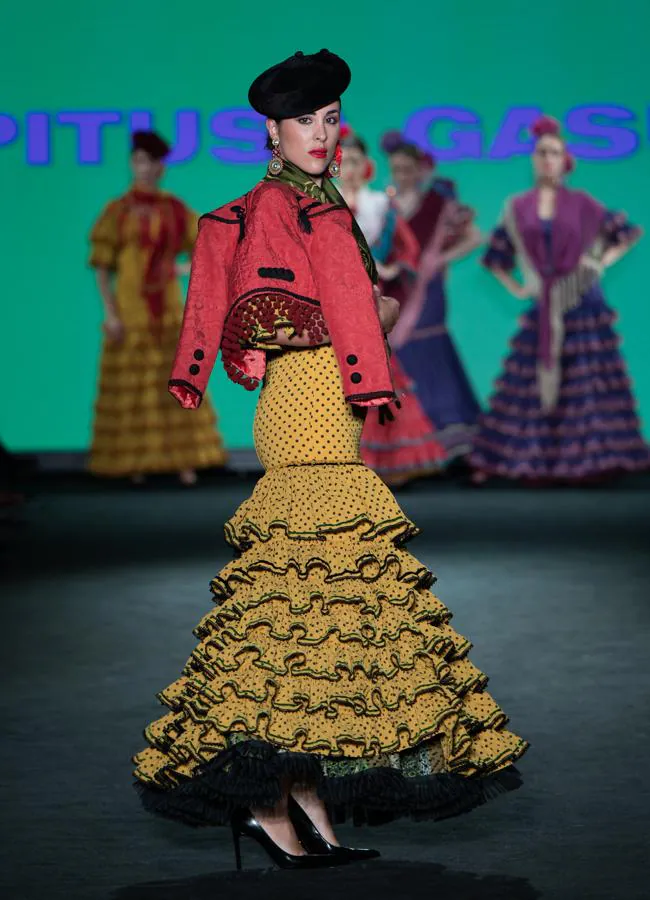 We Love Flamenco 2024: Tendencias dosmileras y extravagancia en el cuarto  día de desfiles