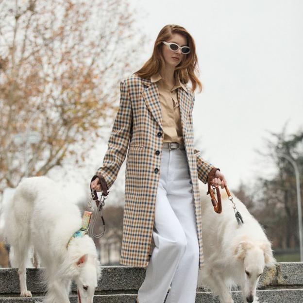 Las novedades de Sfera para estrenar temporada: chaquetas de entretiempo y vestidos de primavera