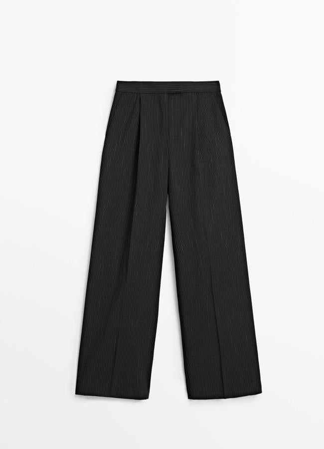 Pantalón de raya diplomática de Massimo Dutti, 79,95 euros.