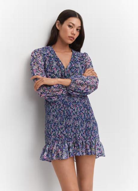 Vestido con estampado de flores de Mango (35,99 euros)