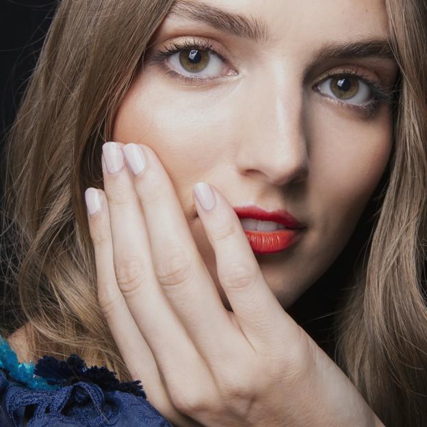 Estos son los colores de uñas que llevarás antes de que empiece la primavera