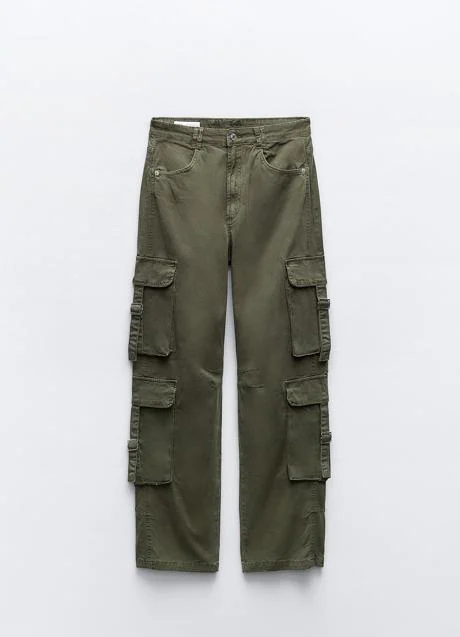 Pantalones caqui, el nuevo color tendencia para esta primavera