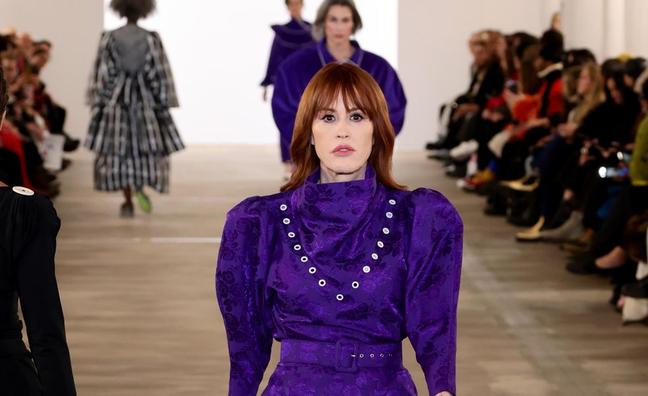 Dinero, estilo y lujo silencioso: así conquista la moda de Nueva York a las poderosas clientas de más de 50