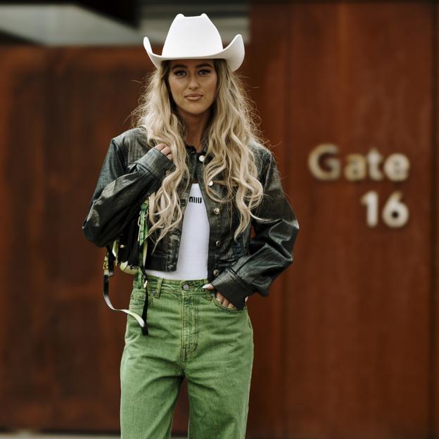Cómo lucir la estética cowgirl este 2024 y sentirte cómoda