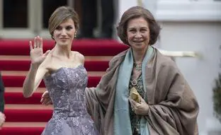 Qué ha sido de las joyas que la reina Sofía regaló a Letizia el día de su compromiso con Felipe