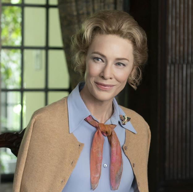 Cate Blanchett como Phyllis Schlafly en Mrs. America.