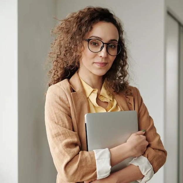 Tres maneras de ganar hasta 300 euros extra al mes según una experta en ahorro