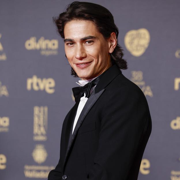 Así es Enzo Vogrincic, la estrella de La sociedad de la nieve que va a rrasar en los Oscar 2024: espía frustrado, selfie con DiCaprio y su relación con Aitana