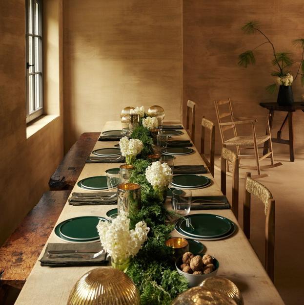 Ocho vajillas preciosas para decorar una mesa elegante y de tendencia