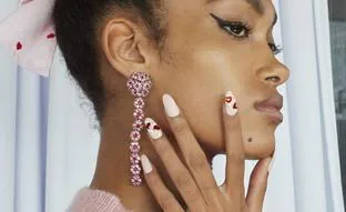 10 ideas de uñas coquette para llevar la manicura viral más romántica esta primavera