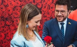 Pere Aragonès, más allá de la política: familia de hoteleros, concurso de tortillas y las gafas que le gustan a su mujer