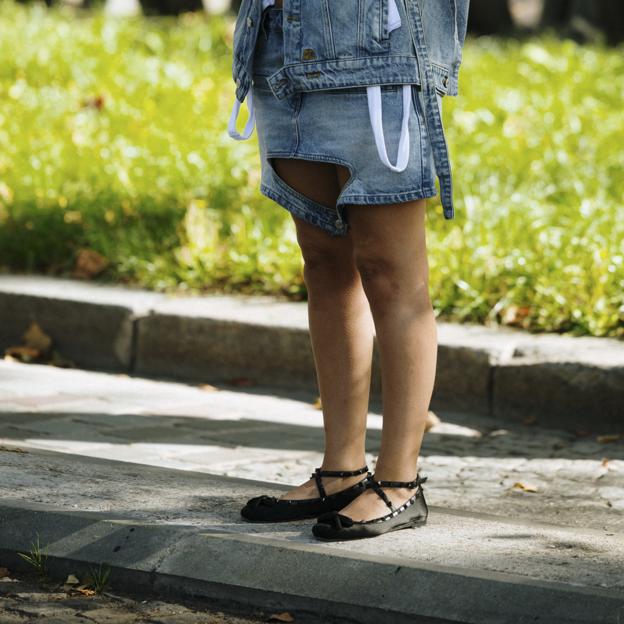 Estas son las bailarinas transparentes de Zara Kids que añadirás en tu armario