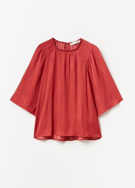 Blusa de manga corta de Sfera (17,99 euros)