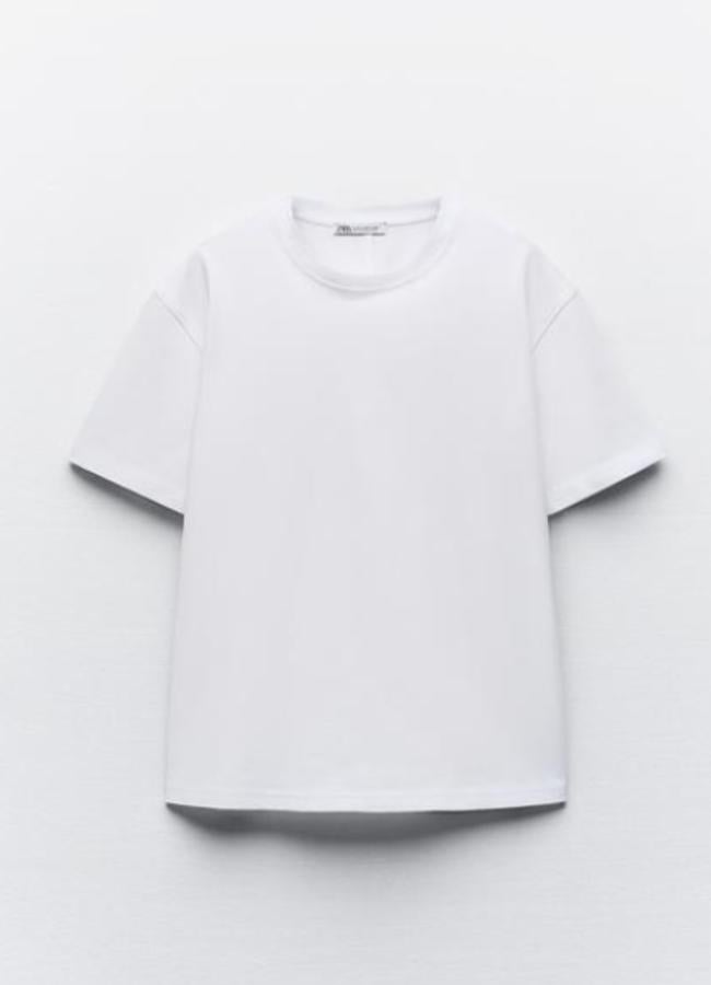 Camiseta blanca básica de ZARA/ZARA