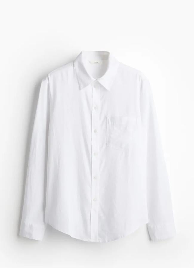 Camisa blanca de H&M, 19,99 euros.