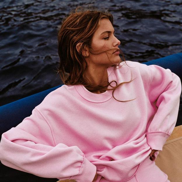 Lo mejor de la nueva colección de primavera de Zara: vestidos estampados, bolsos de entretiempo y tendencia rosa