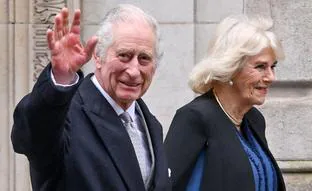 Quién es el asesor de Carlos III que le ha traicionado: el escándalo que ha enfurecido al monarca inglés