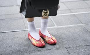 Chinese slippers, el calzado más controvertido para esta primavera solo apto para las más atrevidas