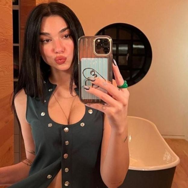 Aura nails: cómo hacer la manicura súper viral de Tiktok