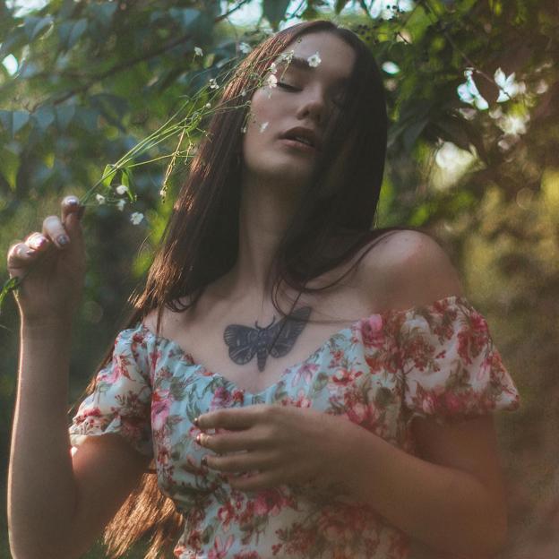 El significado de los tatuajes de mariposas: libertad, crecimiento personal y cambio vital