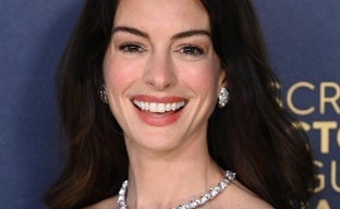 Anne Hathaway, del odio en redes sociales a convertir la crisis de los 40 en su mejor momento: «Ahora siento la vida como algo más real»